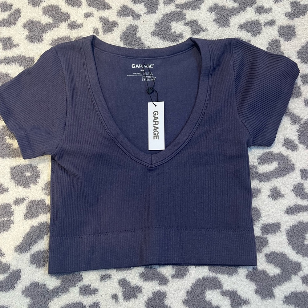 Garage Sonia Seamless Plunge Tee